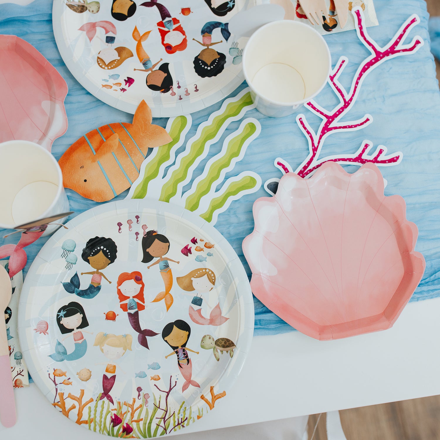 Set of plates and napkins for girl&